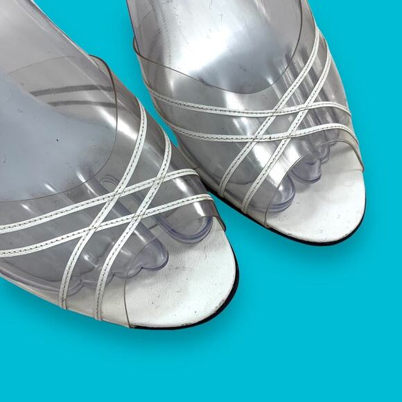❌SOLD❌1960s KEMP'S SHOE SALON White leather and clear slingback shoes - Picture 5 of 14